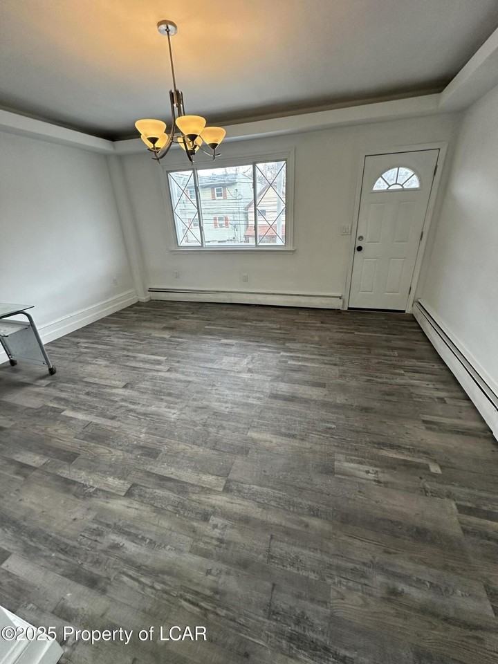 98 W Chestnut St - Photo 2 of 16