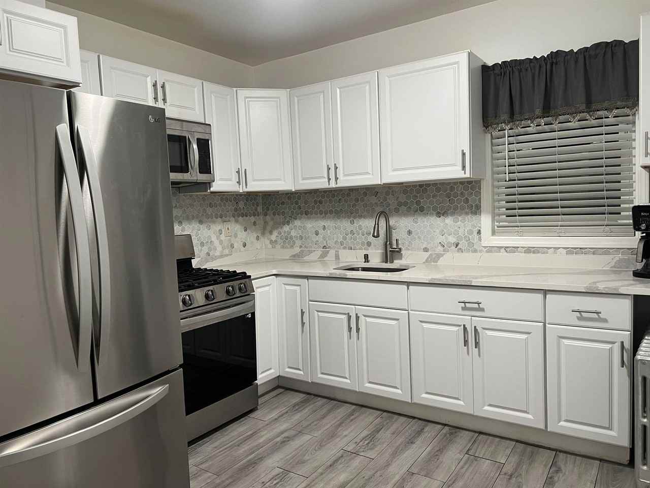 6126 Washington St #2 - Photo 3 of 7