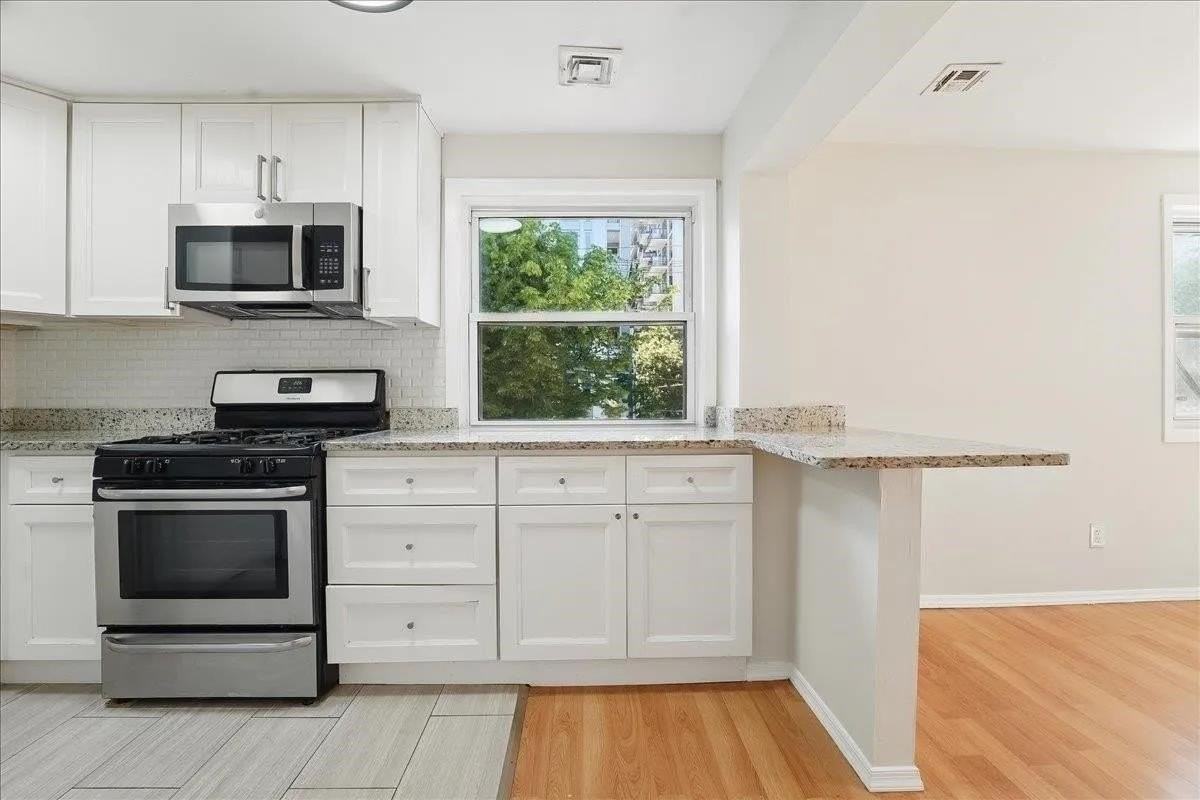 12 Saddlewood Ct #1 - Photo 4 of 24