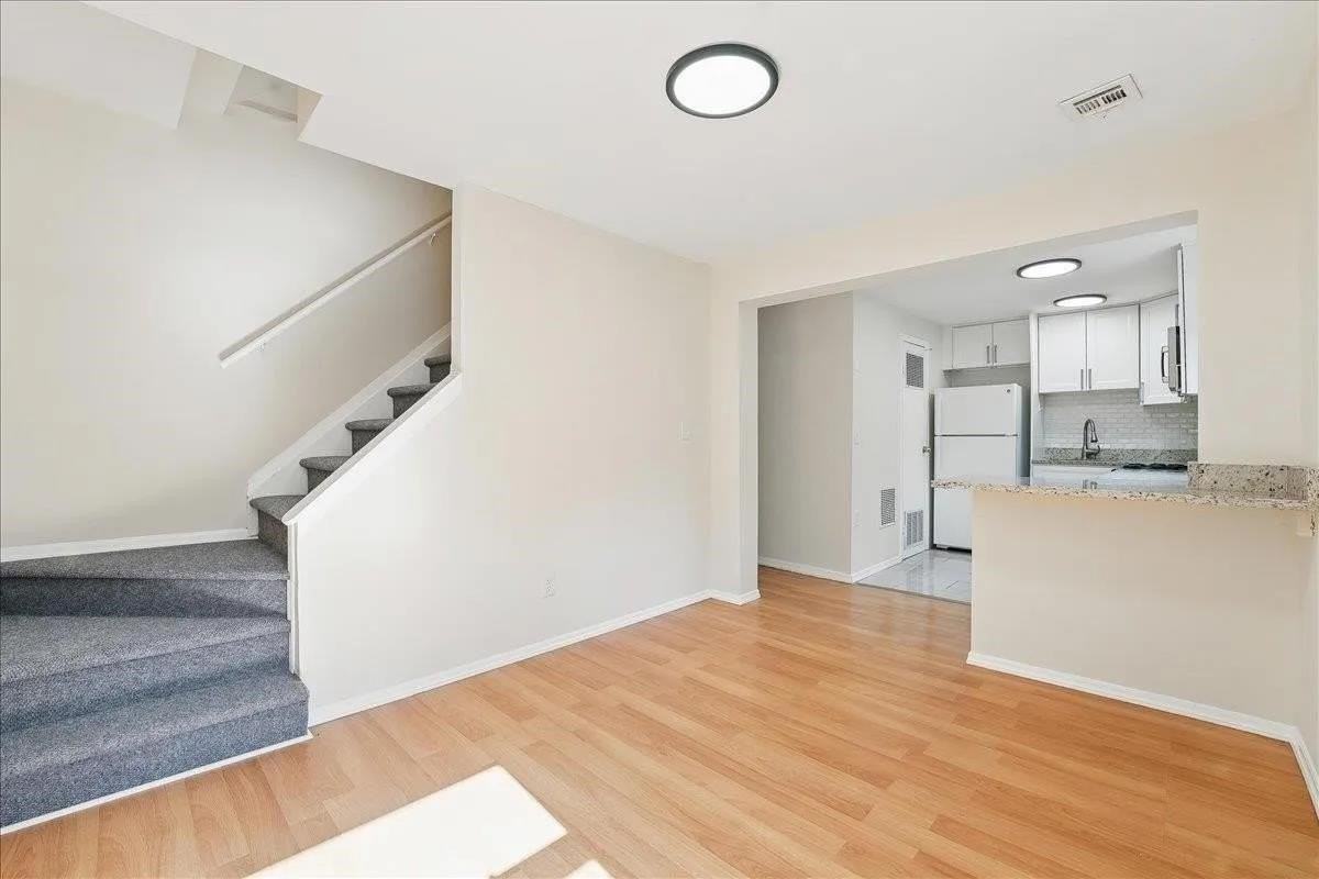 12 Saddlewood Ct #1 - Photo 5 of 24