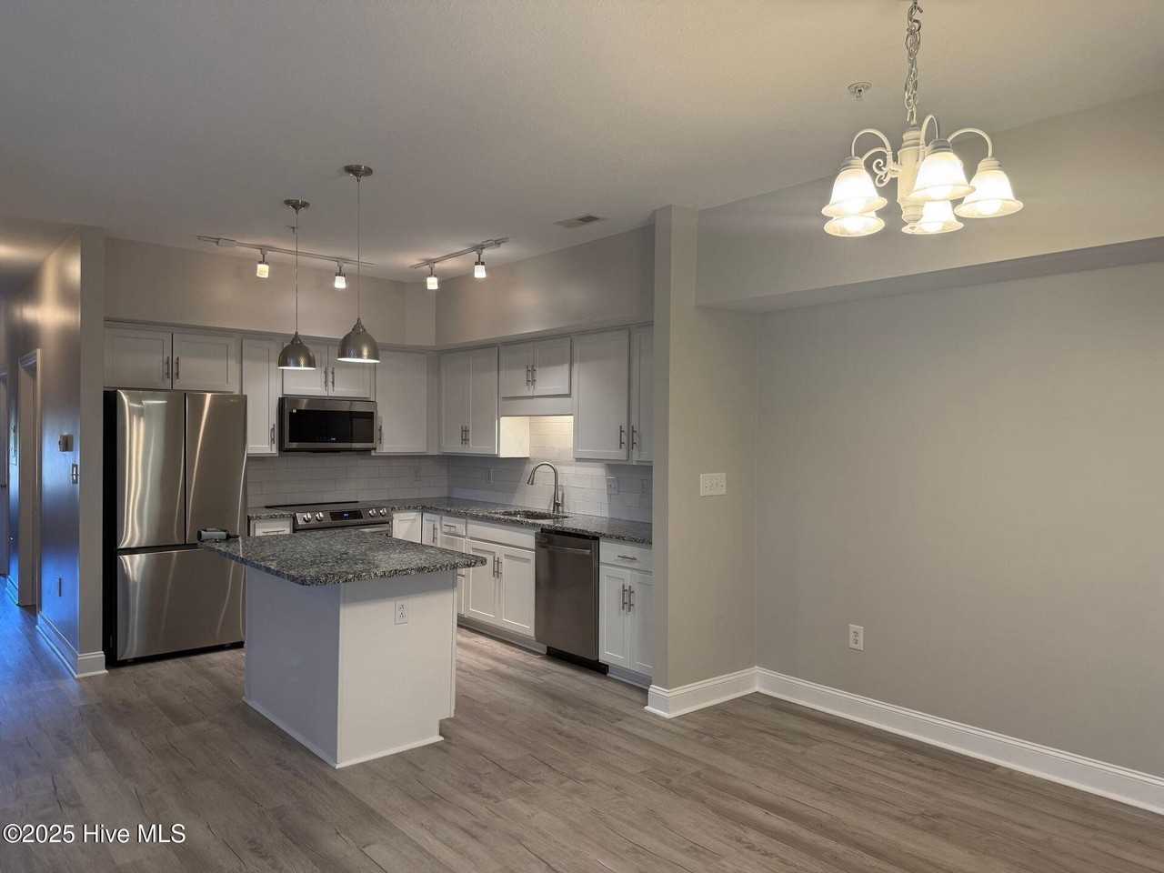 200 Lighthouse Ln Apt D1 #D1 - Photo 2 of 9