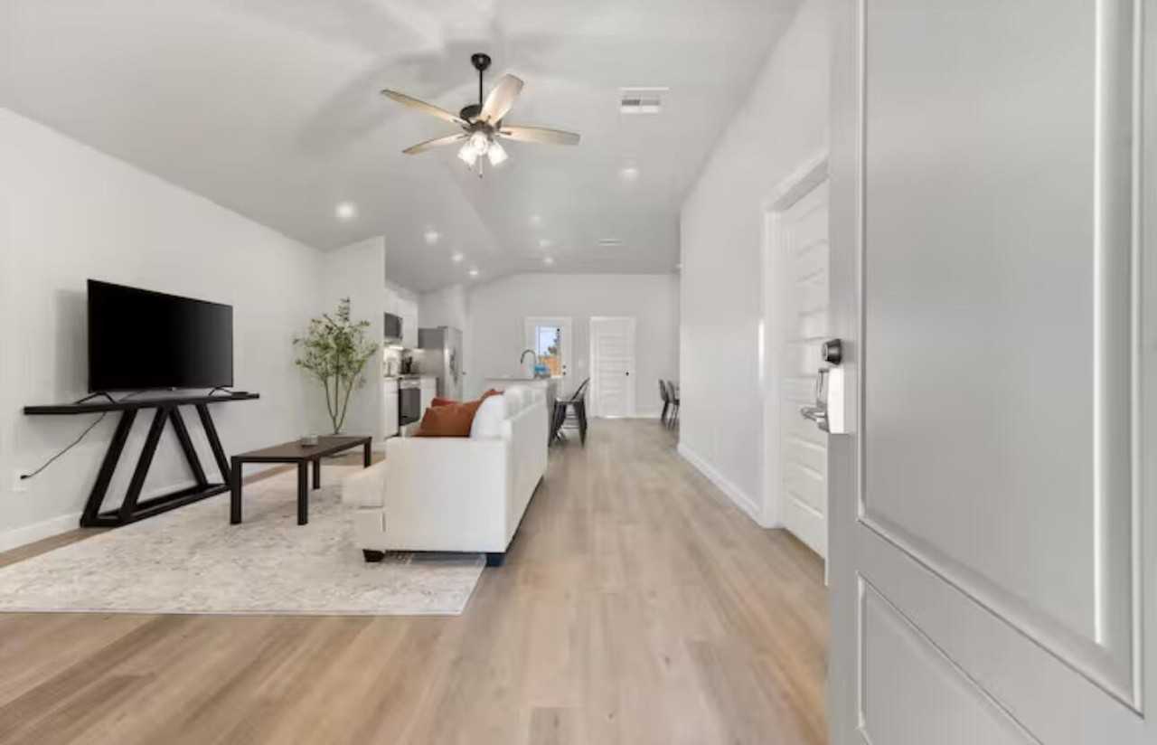 3518 Turner Ave - Photo 2 of 12