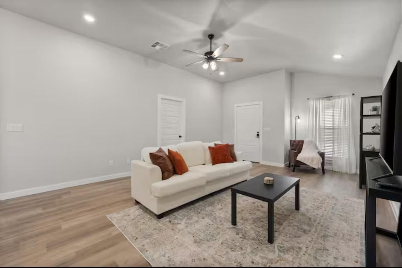 3518 Turner Ave - Photo 3 of 12