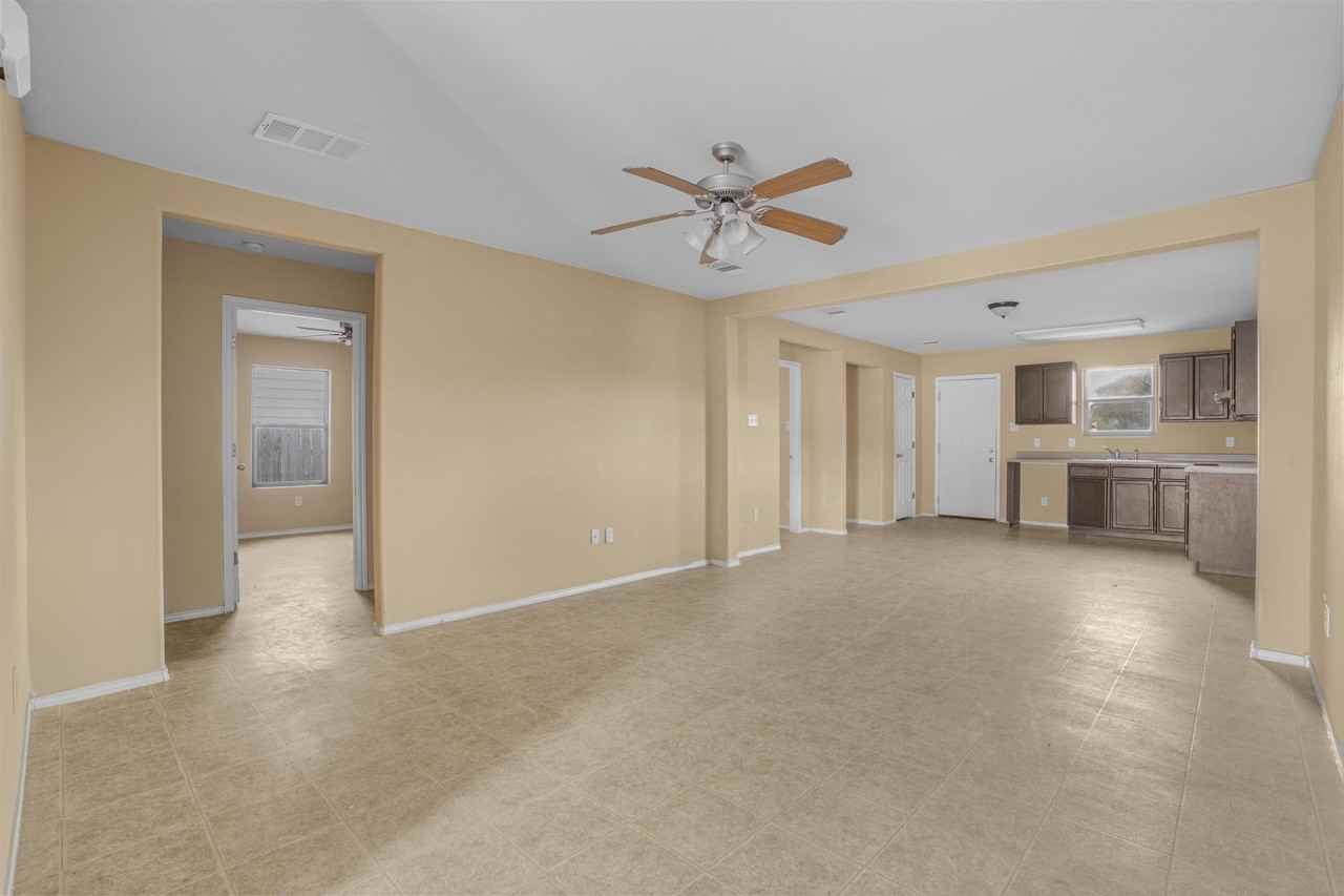 14119 Fawn Dr - Photo 4 of 24