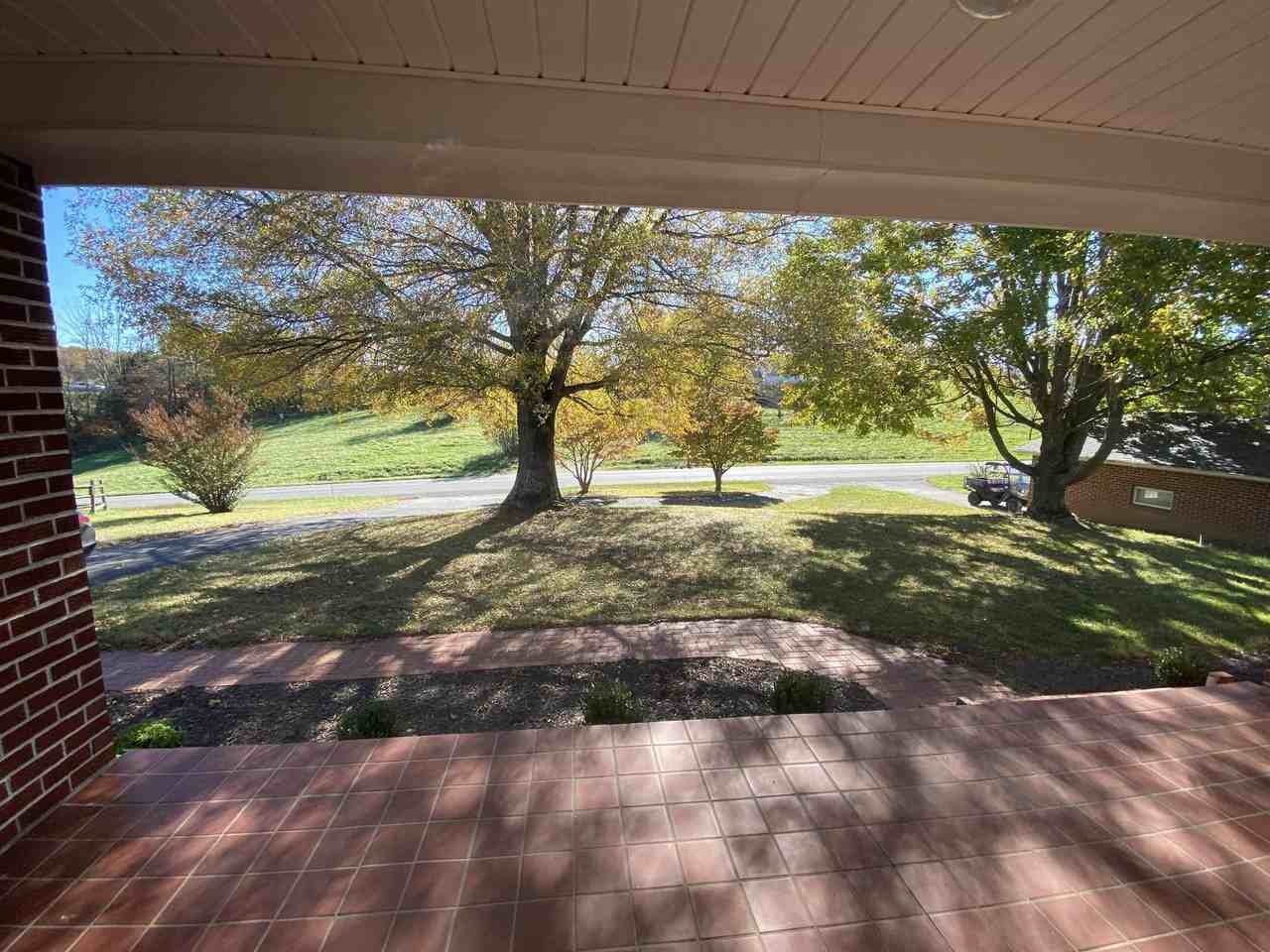 708 Lovely Mount Dr - Photo 2 of 23