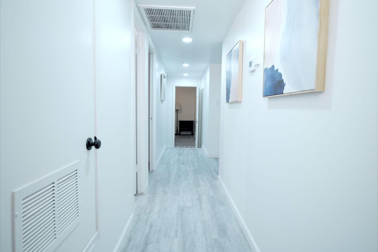 W Rose Ln - Photo 5 of 14