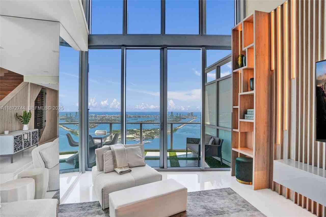 1100 Biscayne Boulevard #6303 - Photo 4 of 50