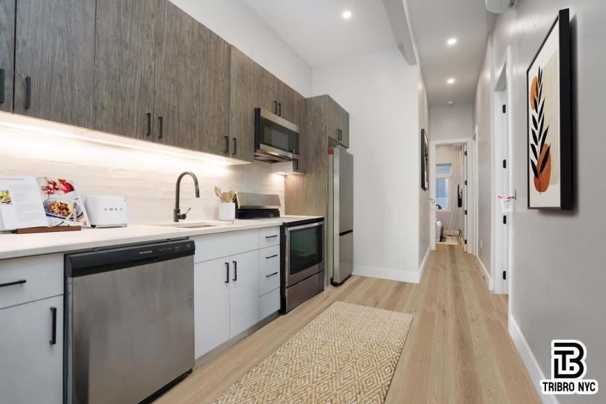 850 Flushing Ave - Photo 3 of 9