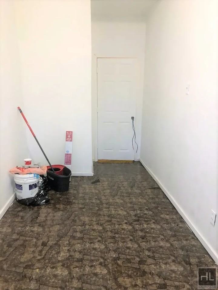 444 Halsey Street - Photo 5 of 10