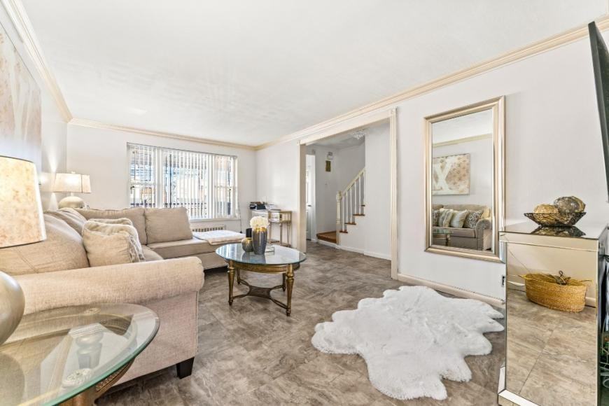 1318 East 58th Street