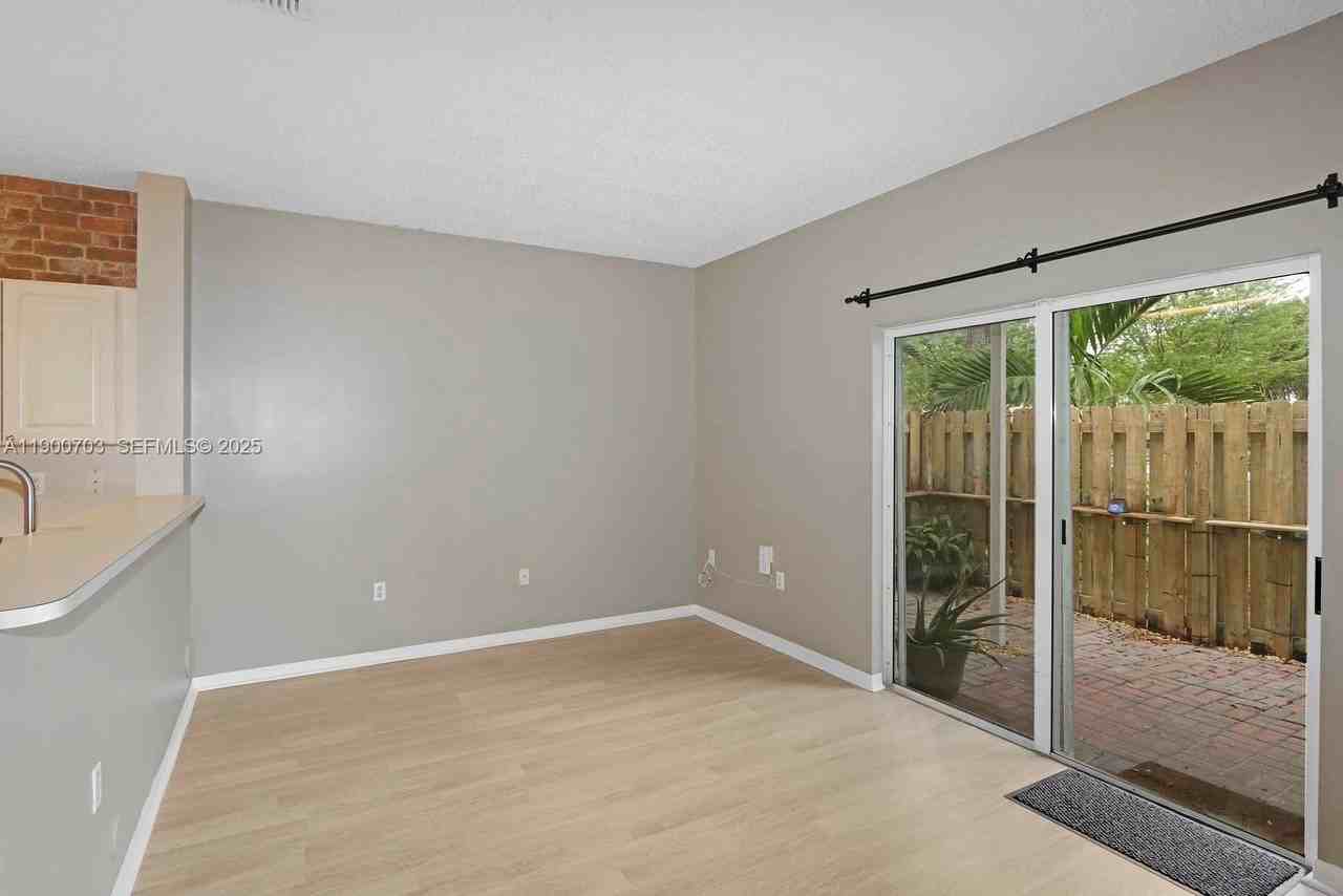 2239 Se 25th Ave #2239 - Photo 5 of 20