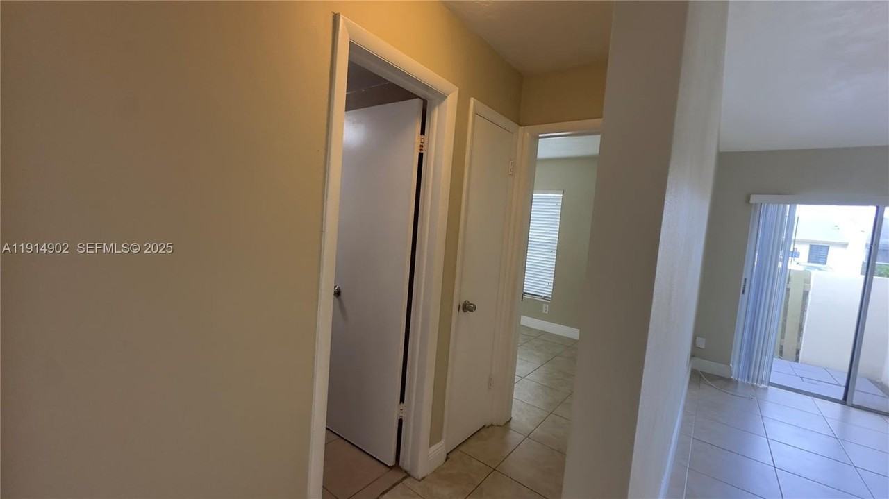 12240 Sw 114th Ter #12240 - Photo 6 of 16