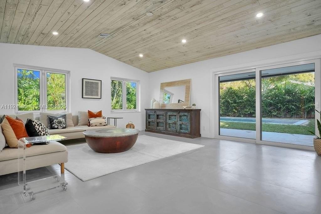 117 Ne 20th St #0 - Photo 2 of 27