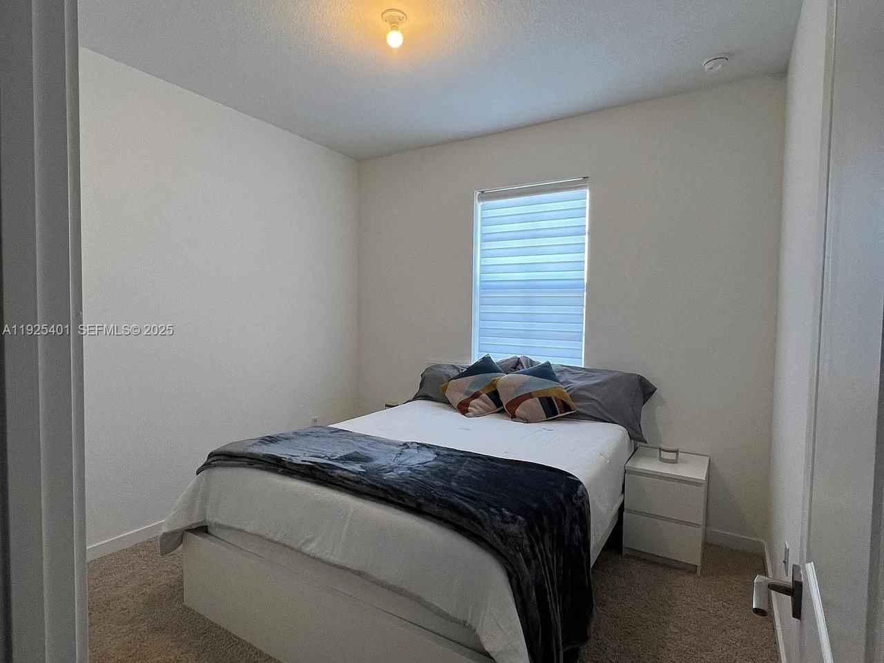 493 Ne 4th St - Photo 6 of 15