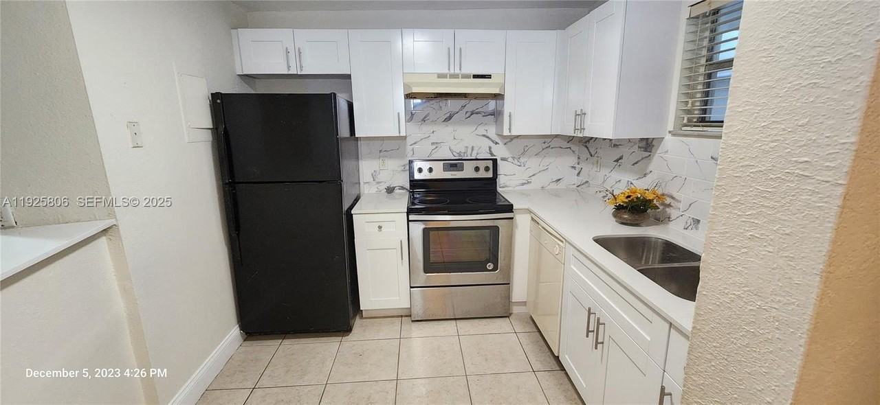 4235 N University Dr #109 - Photo 5 of 40