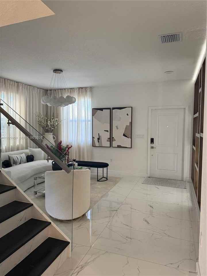 22632 Sw 131st Ave - Photo 2 of 8