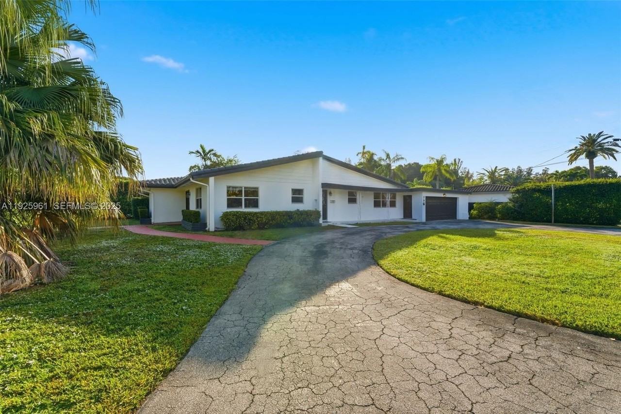 201 Calle Grande Drive #201 - Photo 2 of 30