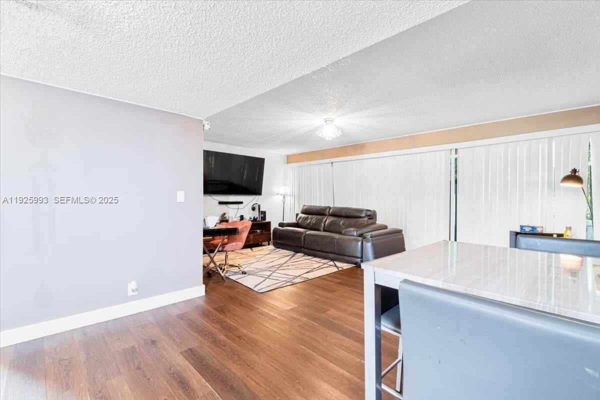 8105 Lagos De Campo Blvd #J2 - Photo 5 of 32