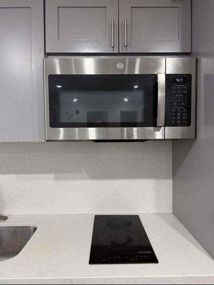 1493 Nw 1st Ave #B - Photo 4 of 15