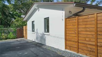 1119 West Las Olas Boulevard #1 - Photo 1 of 1