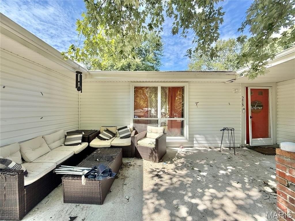 5823 Mayberry Dr - Photo 2 of 16