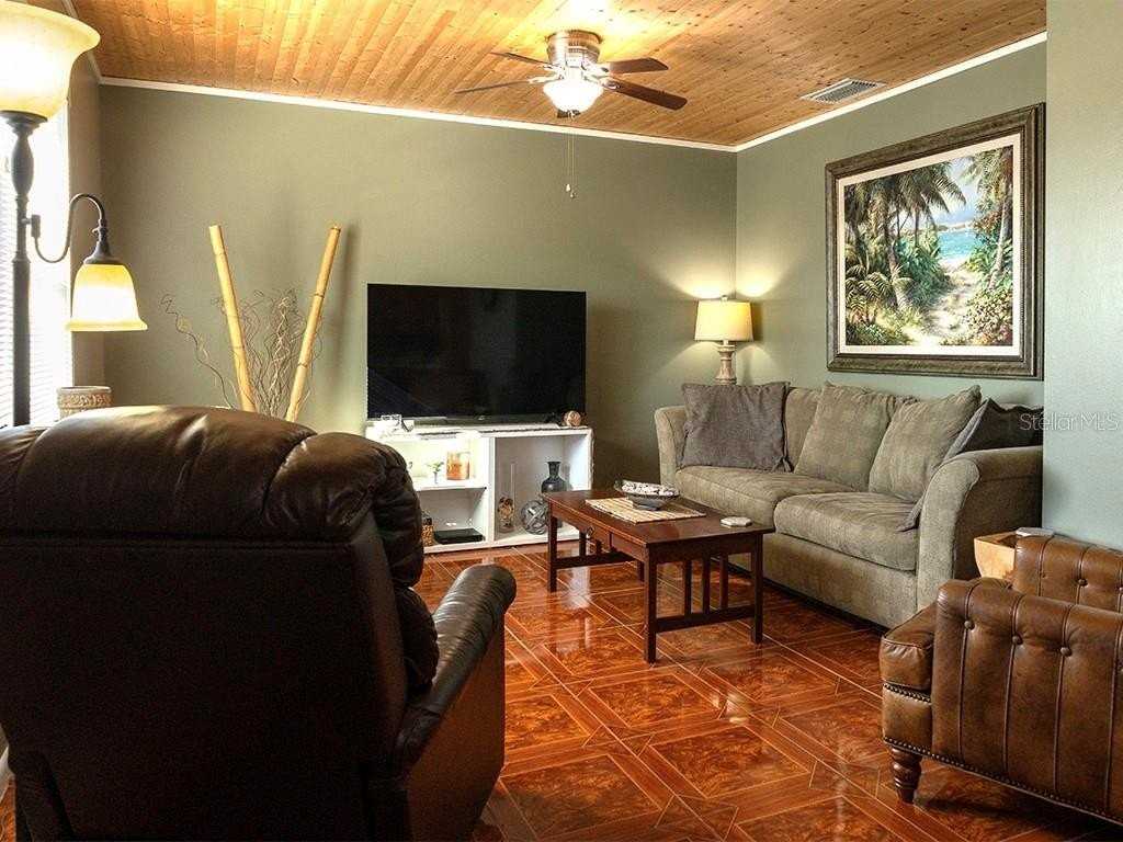 380 Base Ave E #201 - Photo 7 of 25