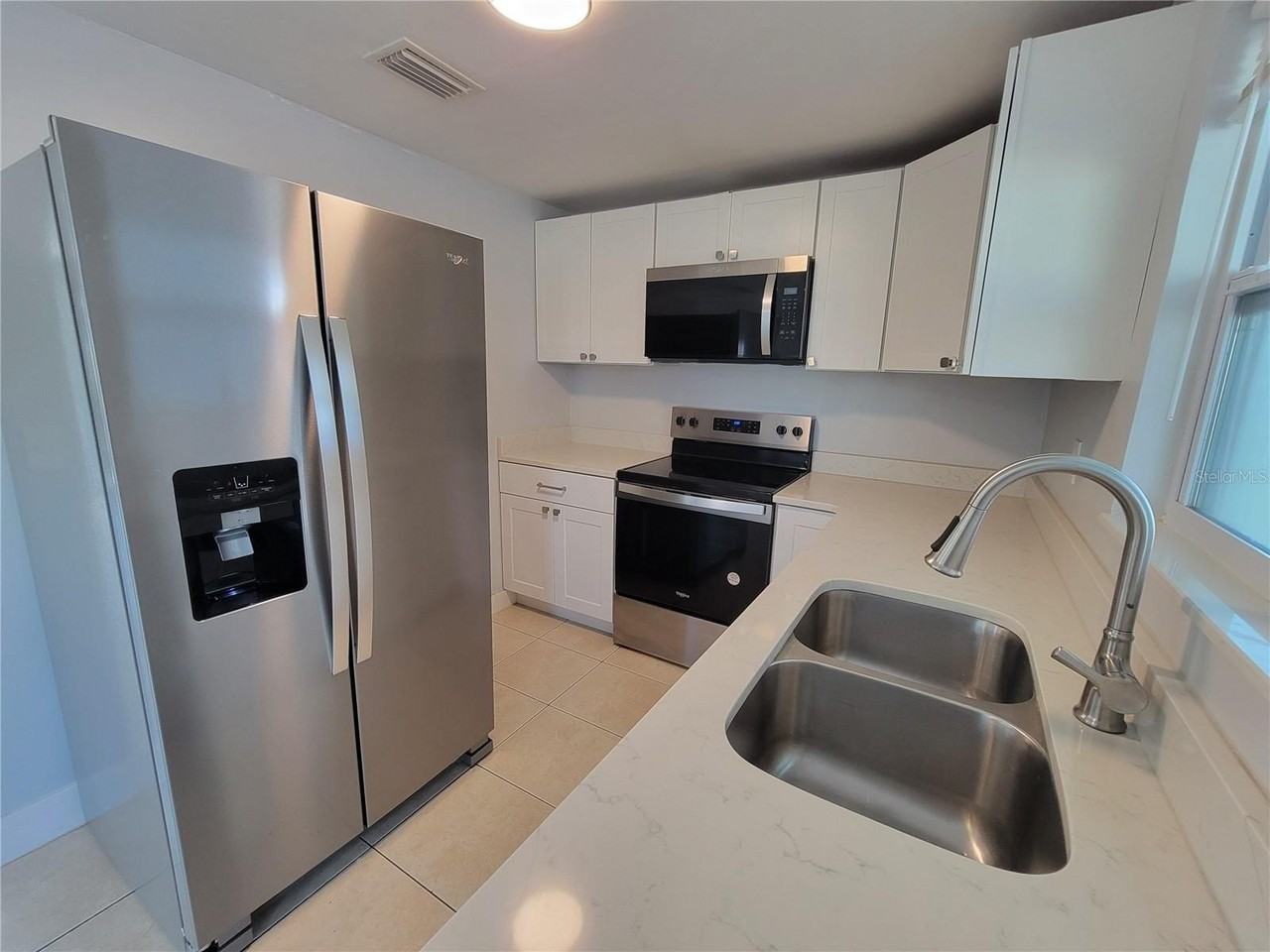 3301 Ash St - Photo 4 of 18