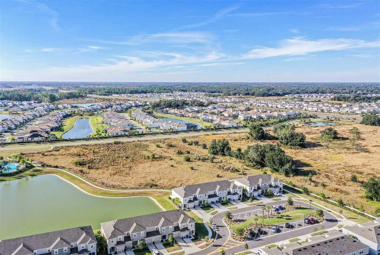 2419 Paravane Way - Photo 6 of 20