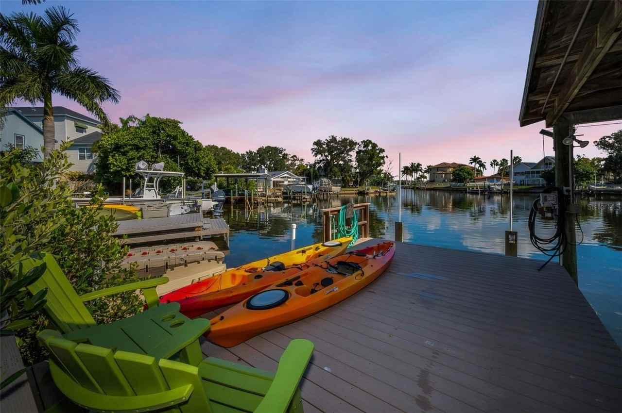 110 Carlyle Cir - Photo 3 of 50