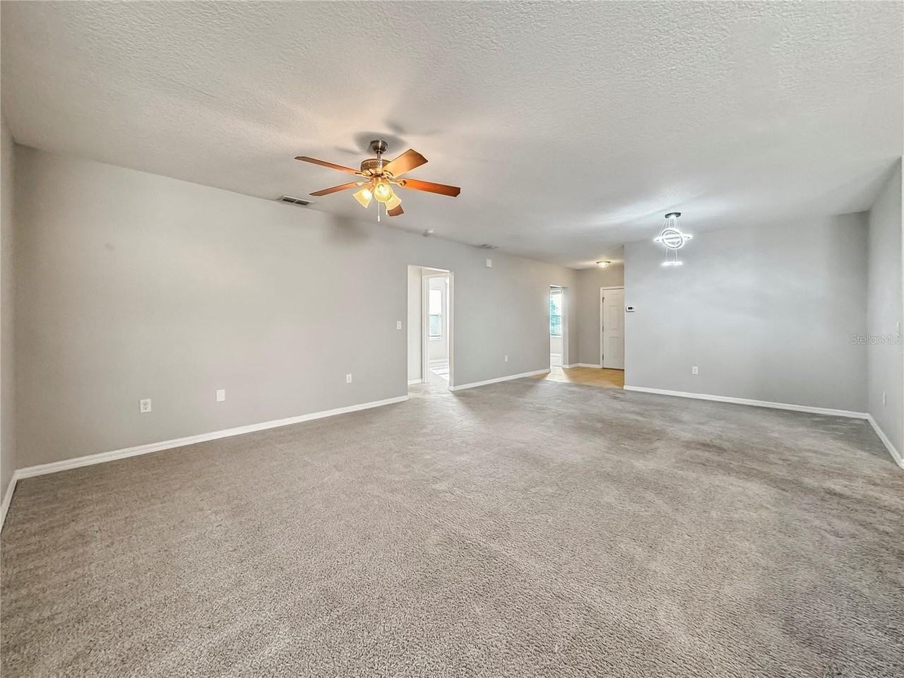 1628 Wallace Manor Blvd - Photo 4 of 18