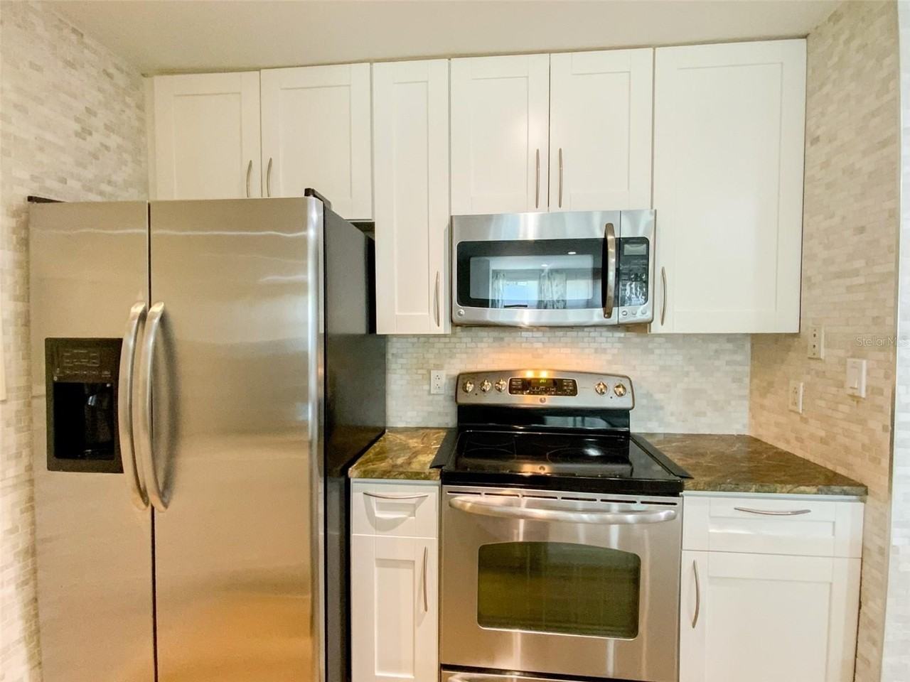 1400 Gandy Blvd N #1013 - Photo 5 of 29