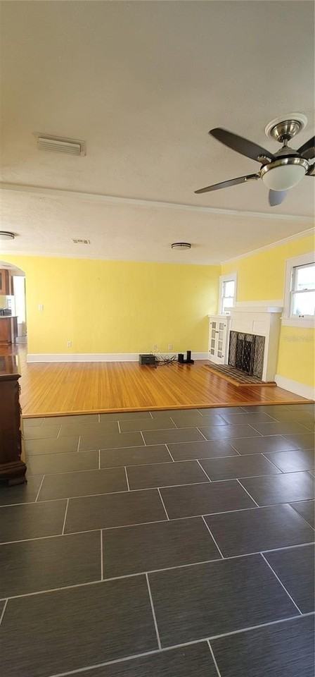 3026 Burlington Ave N - Photo 2 of 26