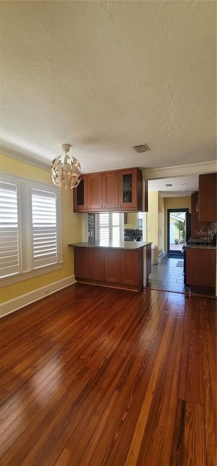 3026 Burlington Ave N - Photo 7 of 26