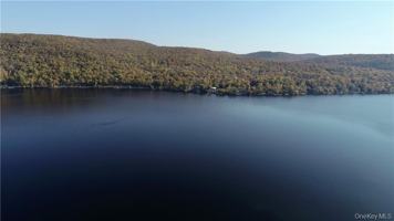 featured image of 2 Diane Court