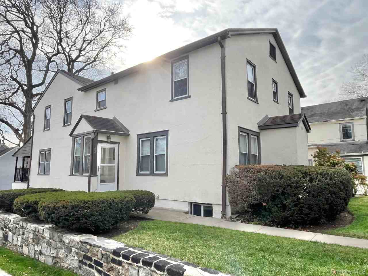 93 Myrtle Blvd Apt 2 #2 - Photo 2 of 18