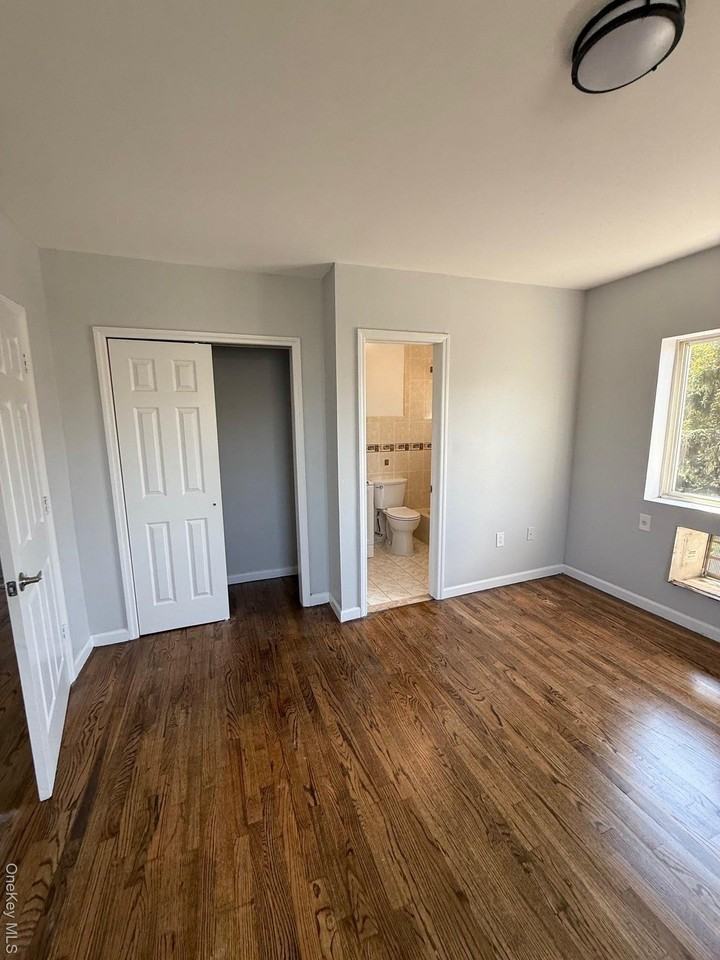 8906 S Conduit Ave - Photo 6 of 6