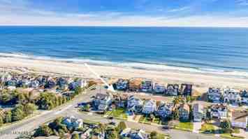 featured image of 802 1st Ave