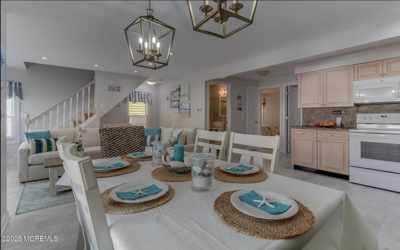 10 Seaview Ave #2 - Photo 4 of 23