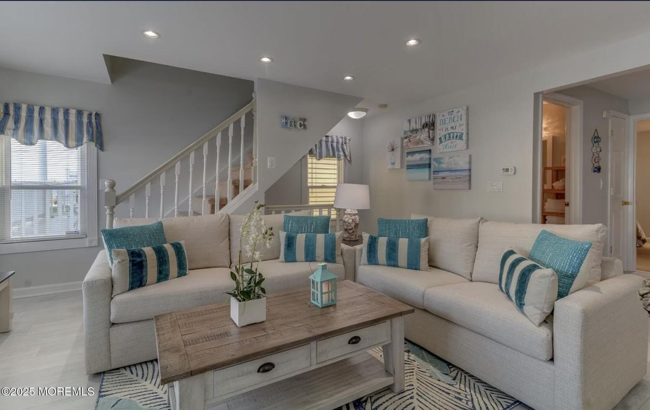 10 Seaview Ave #2 - Photo 5 of 23
