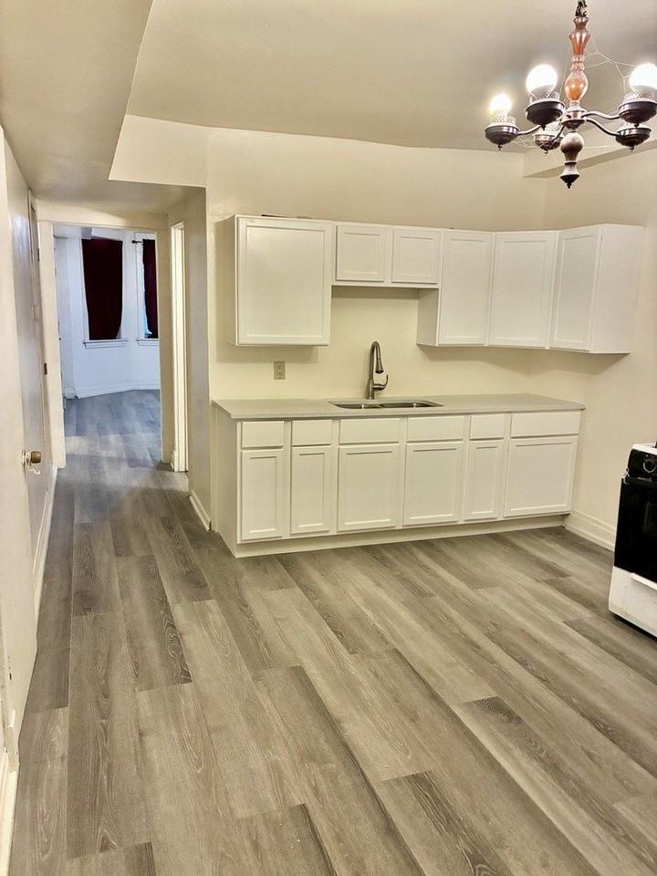 1706 North Springfield Avenue #G - Photo 6 of 8