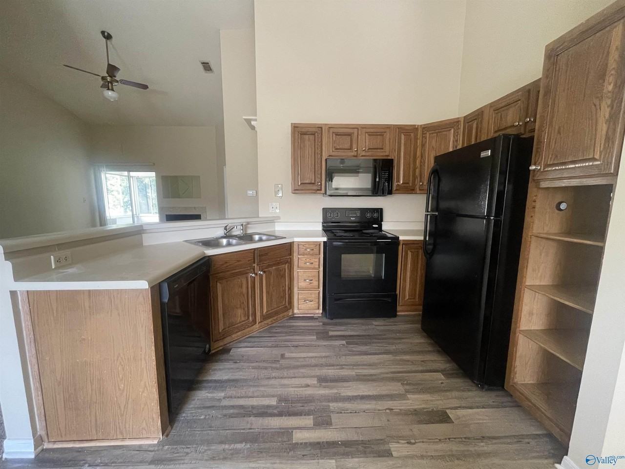 1155 Old Monrovia Rd Nw #9H - Photo 3 of 27