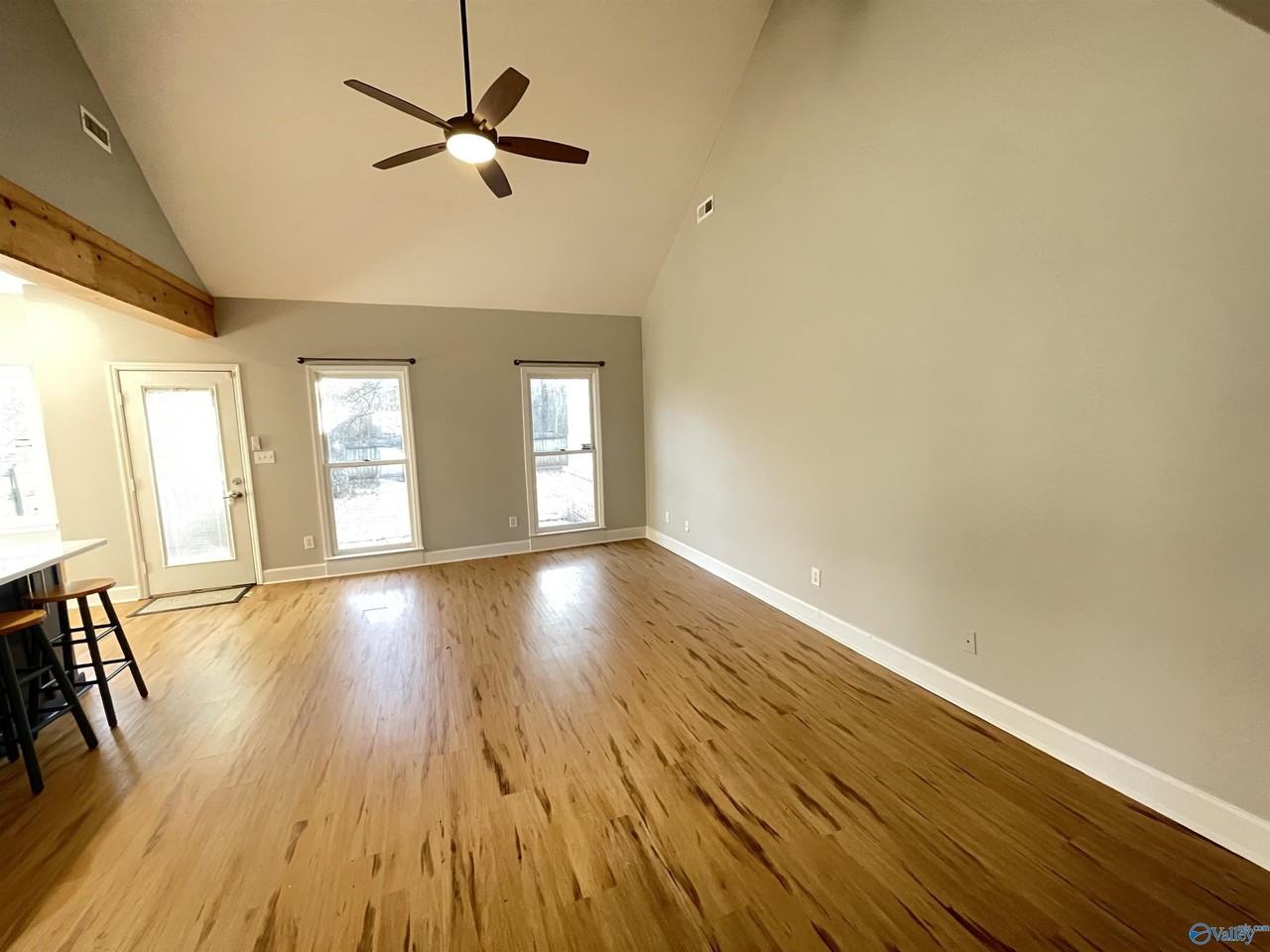 103 Mickelo Ln - Photo 5 of 9