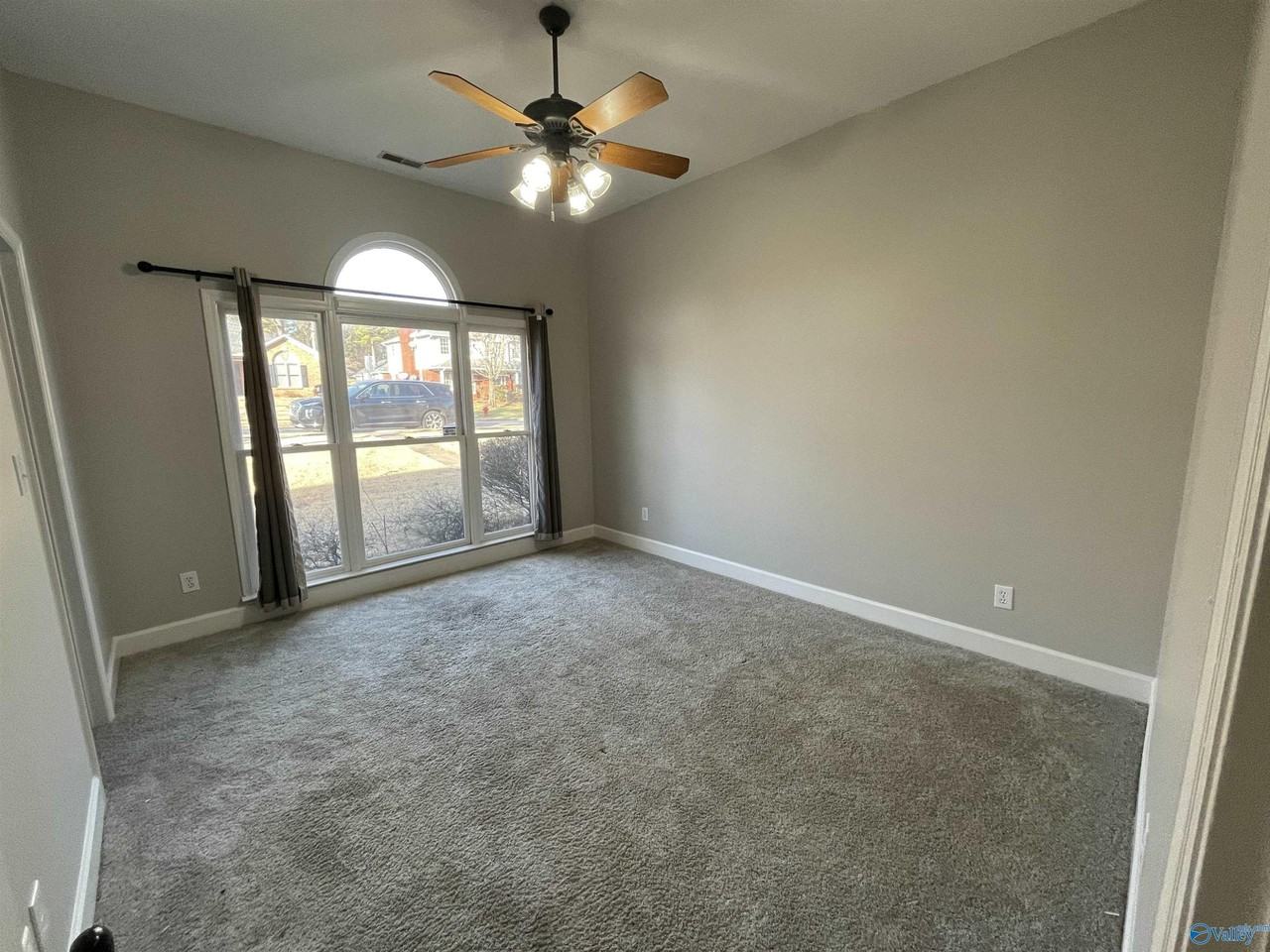 103 Mickelo Ln - Photo 6 of 9