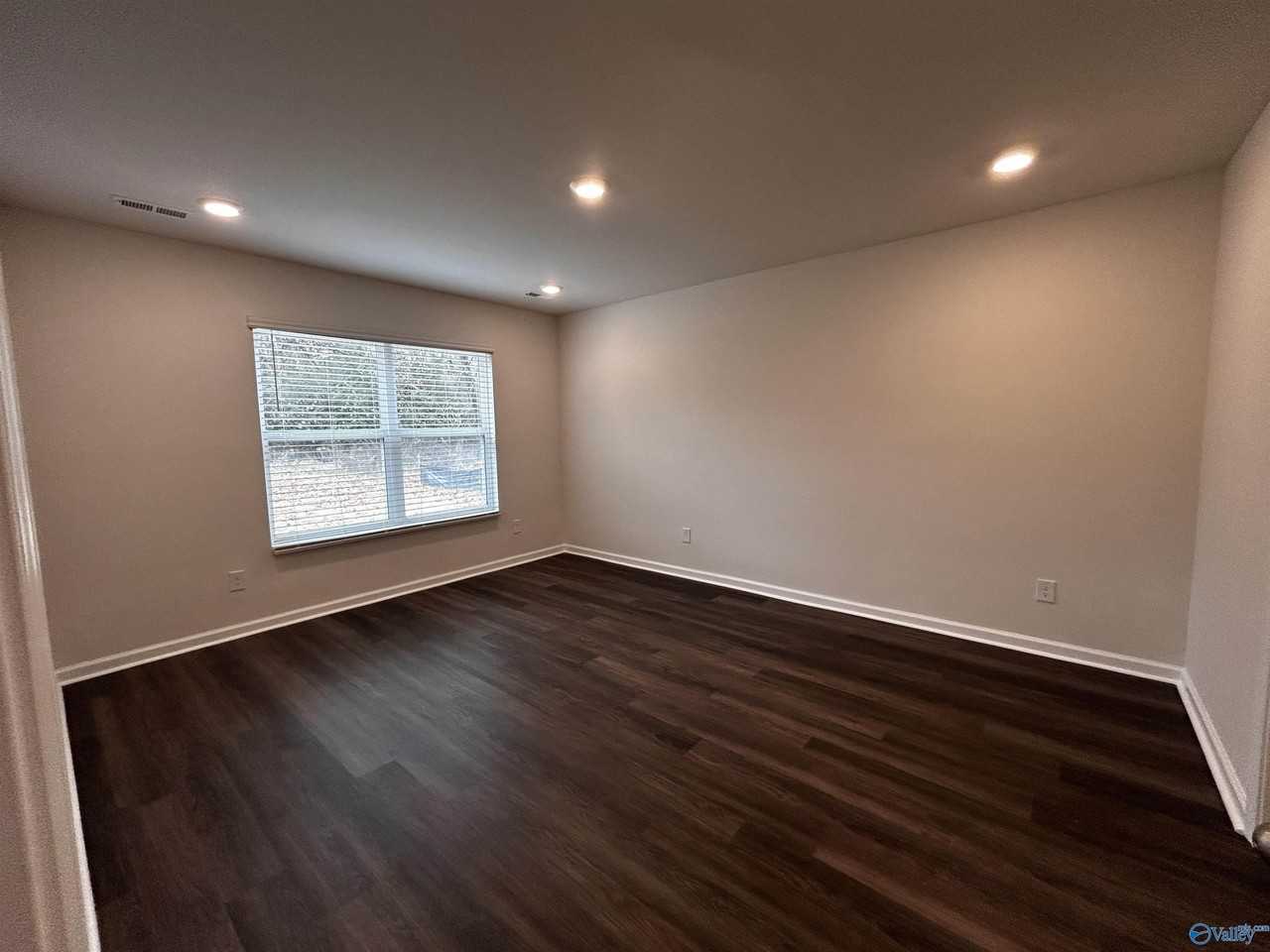 9946 Sequoyah Cove Drive - Photo 4 of 14