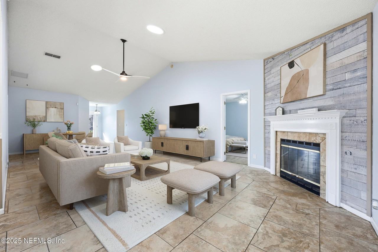 14049 Broken Bow Dr N - Photo 2 of 45