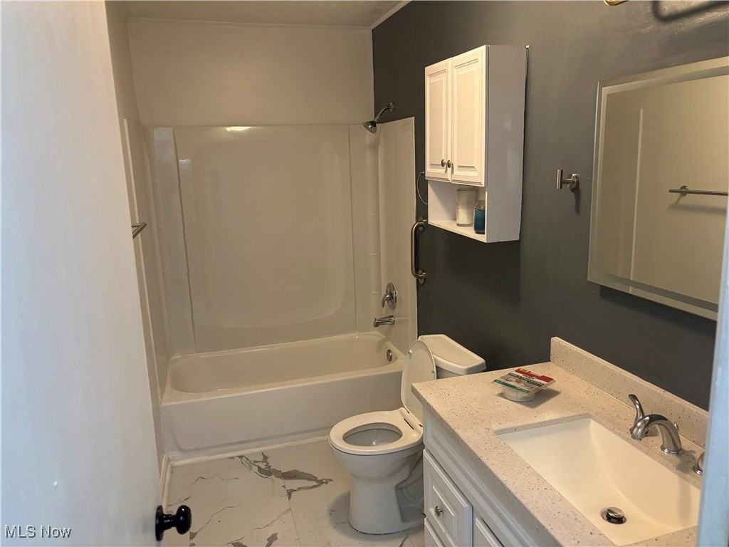 274 Haven Ave - Photo 3 of 9