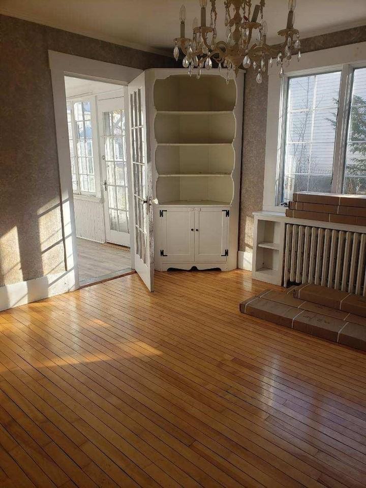 5 Perry Ave - Photo 7 of 32