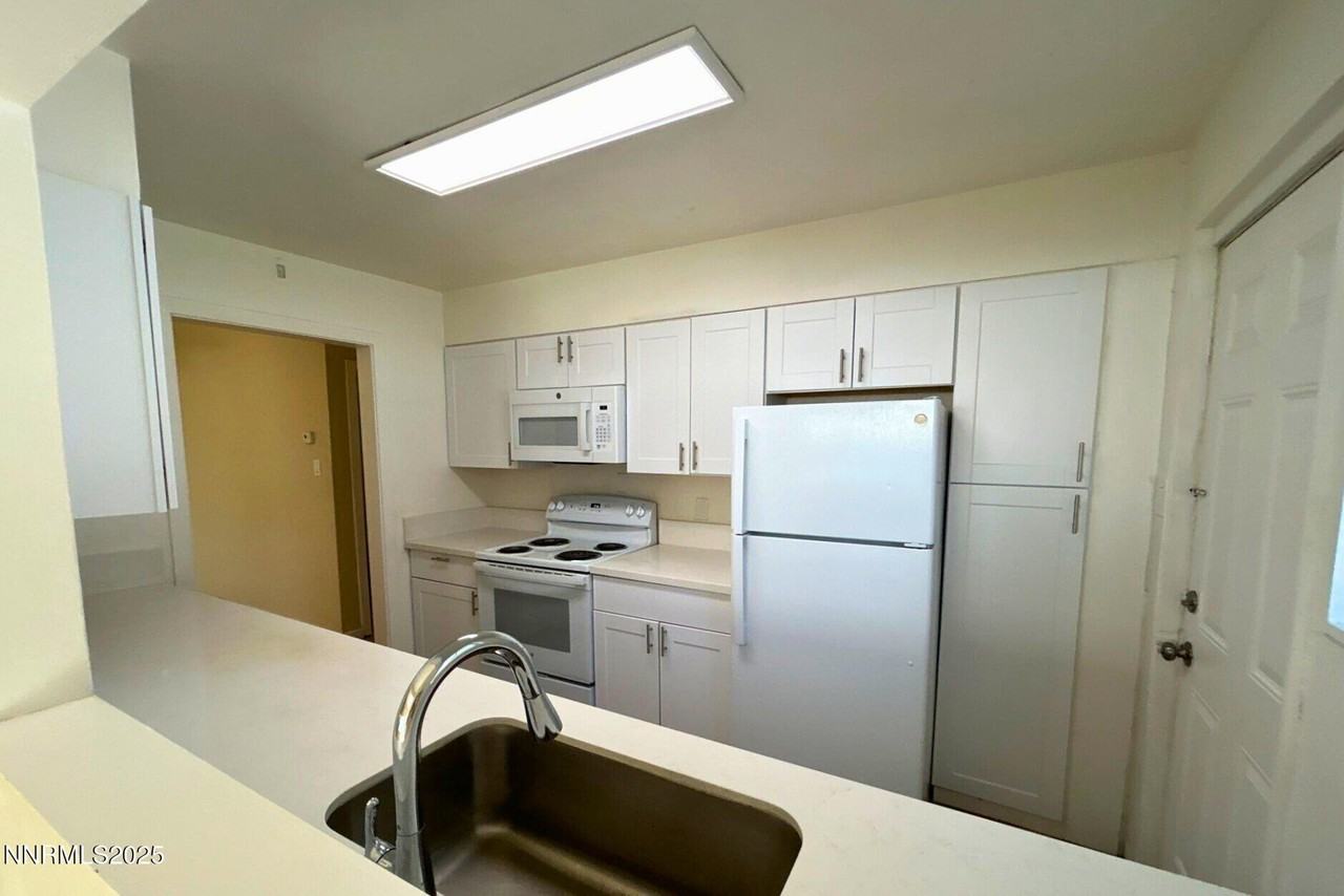 5381 Teton St - Photo 2 of 5