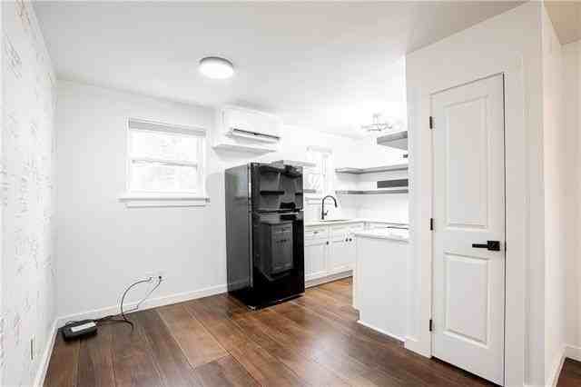 529 Central Avenue #4 - Photo 5 of 13