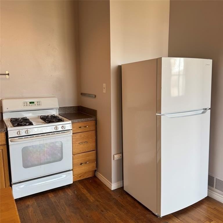 2220 South Harwood Street #201 - Photo 4 of 11